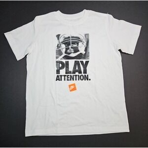 Nike‎ Kids White Play Attention Graphic Print Short Sleeve T Shirt Size XL NWOT